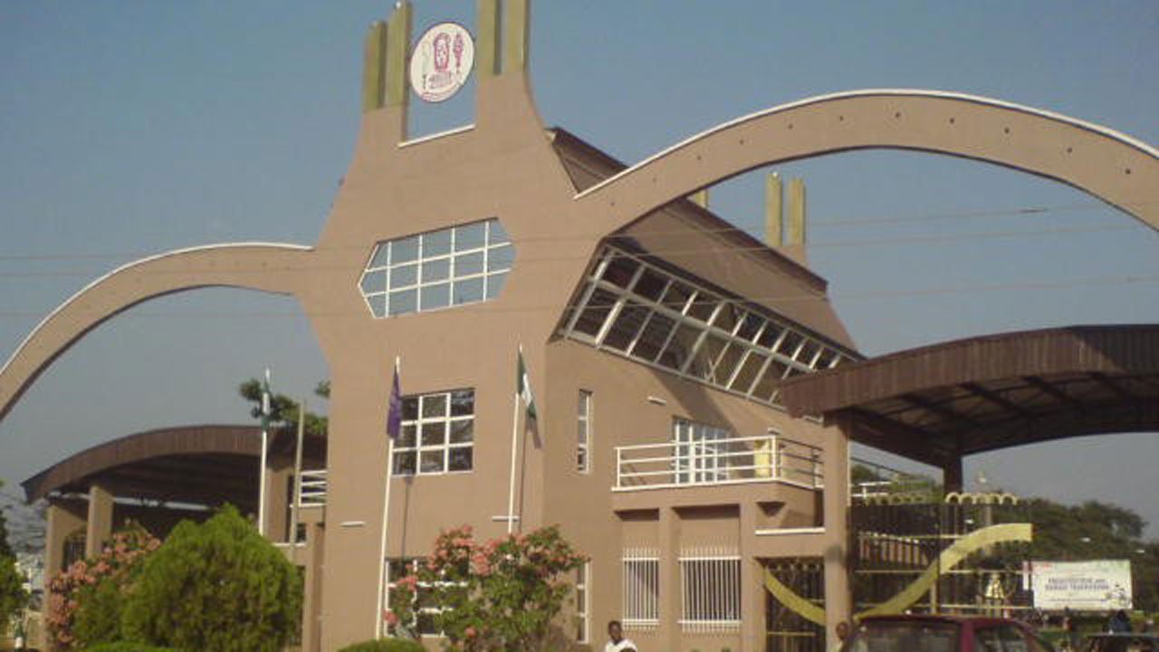 UNIBEN Protest: Students told to resume as university cancels N20,000 registration fee