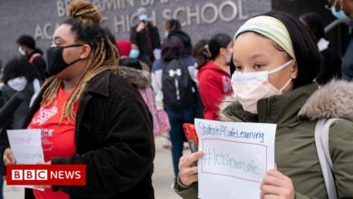 Covid: Why US students are staging walkouts over masks