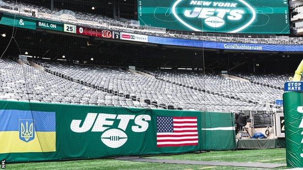Nerk York Jets endzone with Ukrainian and American flags