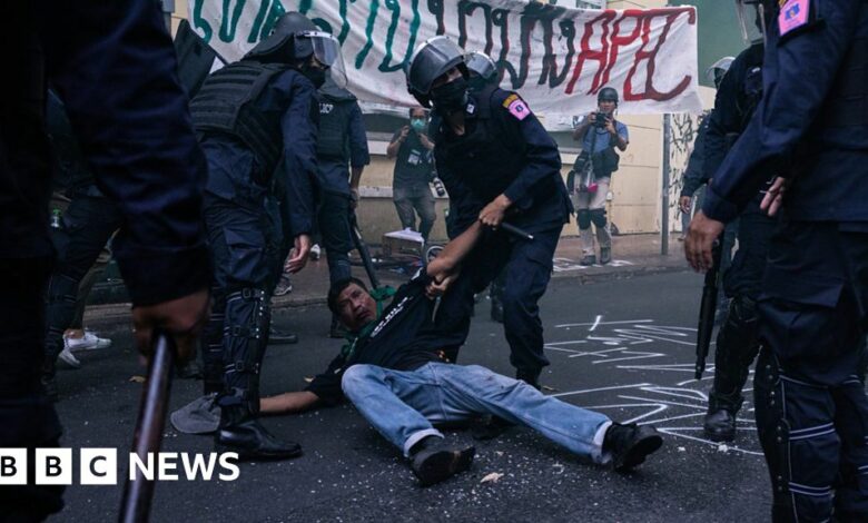 Violence erupts between Thai police and protestors